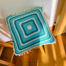 Handmade Granny Square Daisy Pillow Cover, Crochet Floral Cushion - thumbnail 4