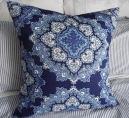 Blues.accent Pillow.throw Pillow.slipcovers.toss Pillows.pillow Covers.home Decor Accents.cushion Covers.blue.white.pillow Covers - thumbnail 1