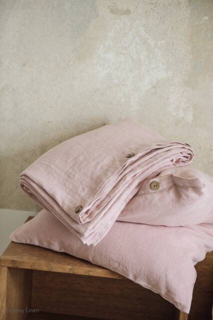 stonewashed Pink Linen Pillowcase With Coconut Buttons - image 1