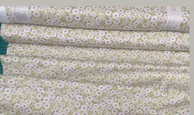 Spring Floral, Daisy, 100% Organic Cotton, Full Meter Fabric - image 1