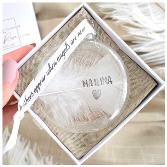 Personalised White Feather Bauble. Custom Name/Date Christmas Bauble Glass Tree Onament Decoration Gift Boxed in Memory Of - image 1