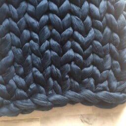The Navy Baby Xxl Merino Wool Blanket - thumbnail 2