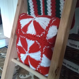 Red Peppermint Christmas Blanket, Crochet Decor, Farm House - thumbnail 2