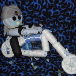 Diy Chopper Motorcycle Instructions. Learn To Make From Diapers & Such. Gr8 For New Father's Baby Shower Diaper Creation - thumbnail 4