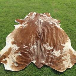 Brown & White Cowhide Rug Brazilian Natural Floor Natural Cowhide Rug Handmade Rugs - thumbnail 4