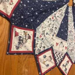 Large Christmas Tree Skirt, Guilted Snowman Dianna Marcum Fabric, Skirt For Real - thumbnail 3