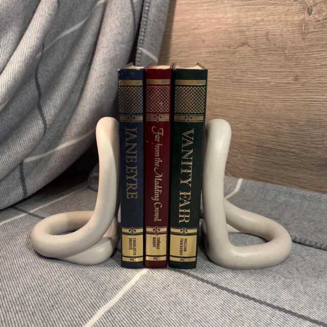 Preloved Isla Minimalist Modern Contemporary Rounded Flow Form Resin Bookends - Grey White Light Coloured Book Ends Modernist Bookshelves - image 1