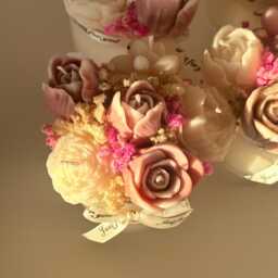 Personalized Flower Bouquet Candle, Birthday Gift For Her, Custom Soy Wax Home Decor - thumbnail 4