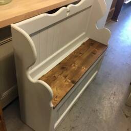 Shabby Chic Monks Bench/Pew With Storage - thumbnail 4