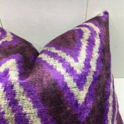 Handwoven Silk Ikat Pillow Cover 16x16 - Decorative Cushion - thumbnail 2