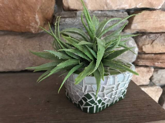 Honeydew Melon Planter - image 1