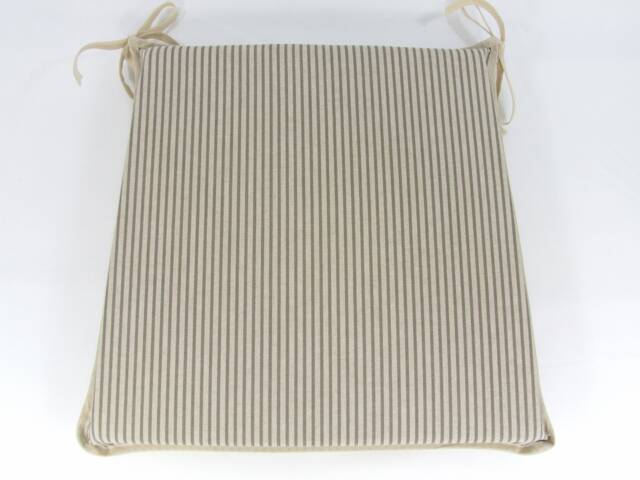 Grey Stripe Tapered Tie-On Seat Pad. Garden/Patio/Kitchen/Dining - image 1