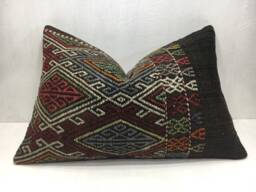 Vintage Kilim Pillow Cover, Bohemian Handwoven Turkish Cushion - 16x24 - thumbnail 1