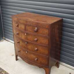 Antique Victorian Walnut Bow Front Chest Of Drawers - thumbnail 3