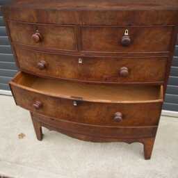Antique Victorian Walnut Bow Front Chest Of Drawers - thumbnail 4