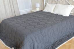 Linen Winter Quilt, Large Hexagons Quilting, Stonewashed Finish, Double-Sided Organic Blanket, King Size Bedding - thumbnail 1