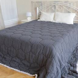 Linen Winter Quilt, Large Hexagons Quilting, Stonewashed Finish, Double-Sided Organic Blanket, King Size Bedding - thumbnail 3
