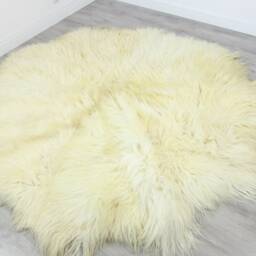 Genuine Natural Icelandic Creamy Whiteround Sheepskin Rug, Giant Sheepskin Rug, Deca Round - thumbnail 4