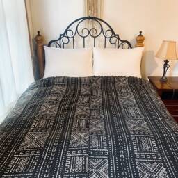 Extra Large Black Mudcloth Throw Blanket Handwoven African Textile, Bohemian Decor - thumbnail 4