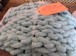 Chenille Chunky Knitted Blankets - thumbnail 3