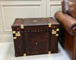 Steamer Style English Travel Trunk Living Room Coffee Storage Table