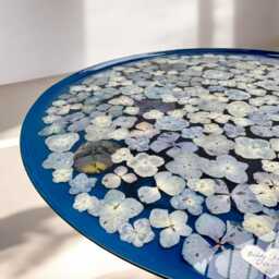 Epoxy Resin Coffee Table - Round Shape Blue Hydrangeas Handmade 40 X 58 cm Flower High-Quality Unique Stable & Easy To Care For - thumbnail 4