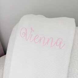 Personalized Embroidered Baby Blanket With Frill Knitted Newborn Gift - thumbnail 2
