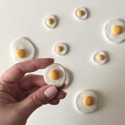 Handmade Mini Sunny Side Up Egg Clay Magnet Quirky Fridge Decor - thumbnail 3