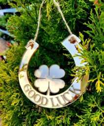 Personalized Horseshoe Door Hanger, Wedding, Birthday, Good Luck Decor - thumbnail 3
