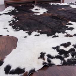 Dark Tricolor White Belly Cowhide Rug Cowhides L/xl/xxl - thumbnail 3