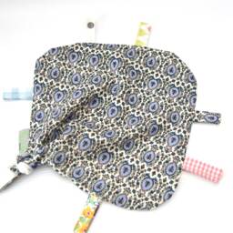 Baby Cuddly Blanket, Blanket in Purple/Pink/Blue - thumbnail 2