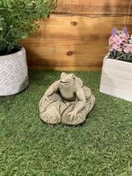 stone Garden Frog On Lily Pad Gift Concrete Ornament - thumbnail 1