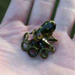 Blown Glass Green Octopus Glass Figurine Ocean Kraken Figurine - thumbnail 3
