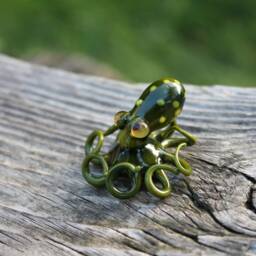 Blown Glass Green Octopus Glass Figurine Ocean Kraken Figurine - thumbnail 2