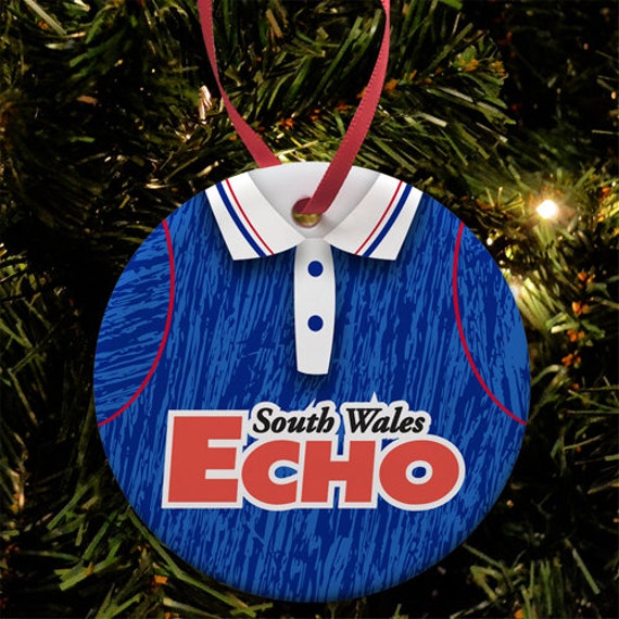 Cardiff Home 1992 Retro Shirt Kit Christmas Tree Decoration Bauble Flat Ceramic Great Gift