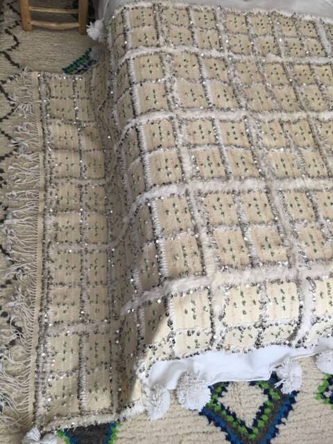 Moroccan Handira/Vintage Wedding Blanket/Sequinned Atlas Rug /Throw /Rug /Pure Wool With Sequins /135 X 245 cm 4.42 8.03 Ft - image 1