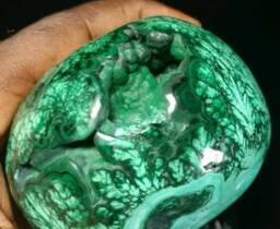 Malachite Skull - thumbnail 4