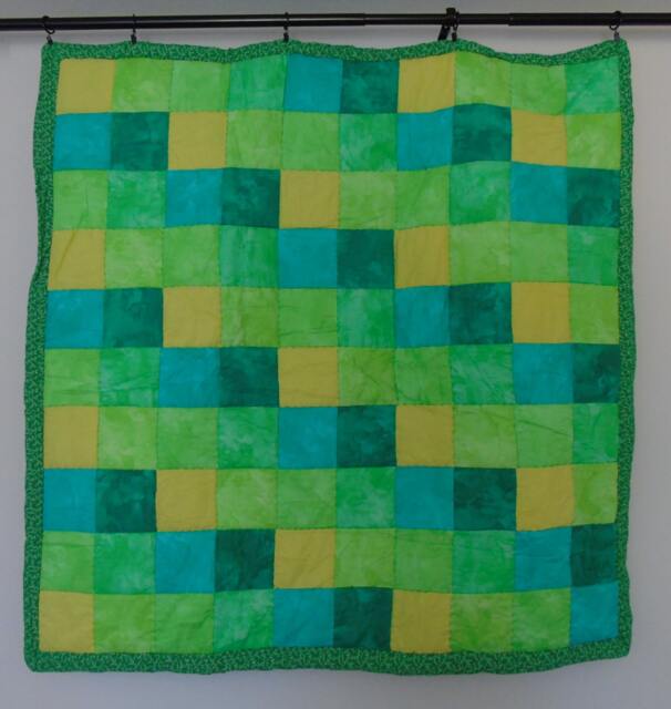 Green & Gold Throw Quilt - image 1