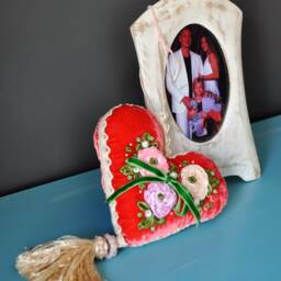 Wedding Rings Pillow, Red Heart Small Embroidered Velvet Pillow - thumbnail 2