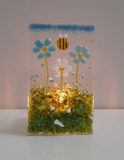 Handmade Fused Glass Daisy Tea Light Holder With Bee - image 1