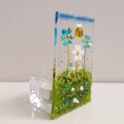 Handmade Fused Glass Daisy Tea Light Holder With Bee - thumbnail 3