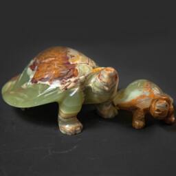 Green Calcite Turtle Sculpture, Metaphysical Stone, Animal Collectible - thumbnail 2
