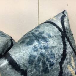 Ikat Pillow Cover, 16x24 Handwoven Silk Accent Cushion - thumbnail 2