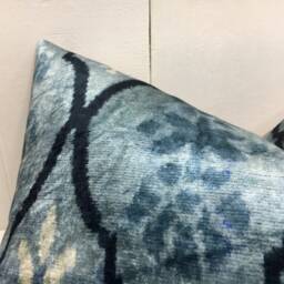Ikat Pillow Cover, 16x24 Handwoven Silk Accent Cushion - thumbnail 3