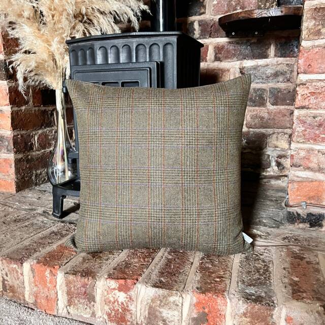 1332. Traditional Green Check Tweed Cushion Cover, 100% Wool, Various Sizes - image 1