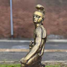 Outdoor Knight Statue Concrete Warrior Decoration Memorial Soldier Sculpture Stone Military Tribute Figure Lawn Ornament Soldier Lover Gift - thumbnail 3
