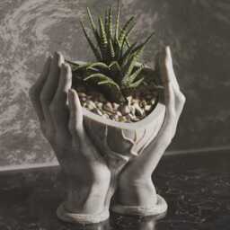 Elegant Hand-Shaped 3D Planter - Unique Modern Decorative Pot - thumbnail 2