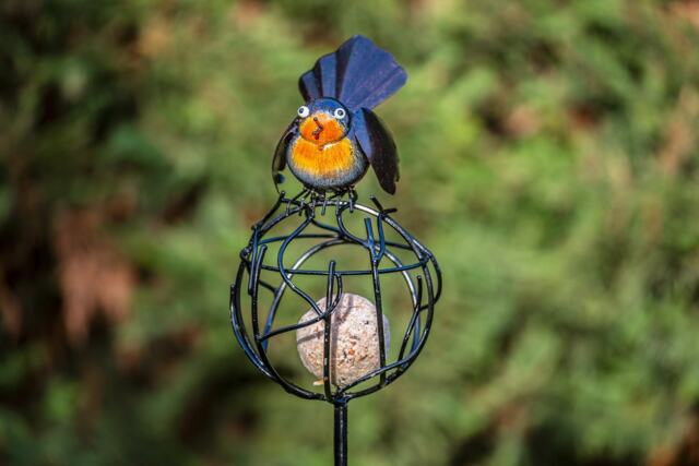 Robin Fruit & Fat Ball Holder Bird Feeder. Feeder On A Stake. Outdoor Garden Sculpture - image 1