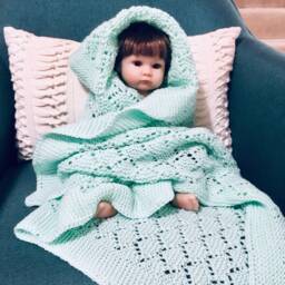 Hand Knitted Baby Blanket, Hypoallergenic Soft Yarn, Gender Neutral - thumbnail 1