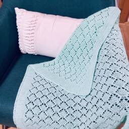 Hand Knitted Baby Blanket, Hypoallergenic Soft Yarn, Gender Neutral - thumbnail 2